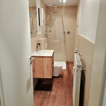 Schoene Gemuetliche Im Wasserviertel Stadtnah, A40,naehe Der Uni Oder Zoo Apartment *